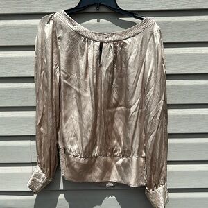 GORGEOUS EUC White House Black Market SILK women’s blouse size 14 tan